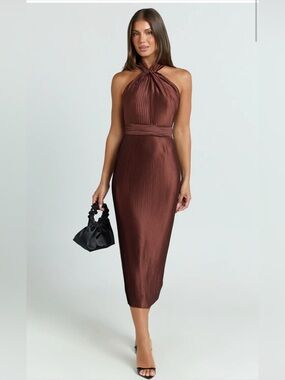 NWT Showpo Chocolate Brown Pleated Halter Midi Dress size 6